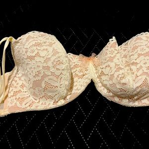 b.tempt’d pink padded bra US 36D